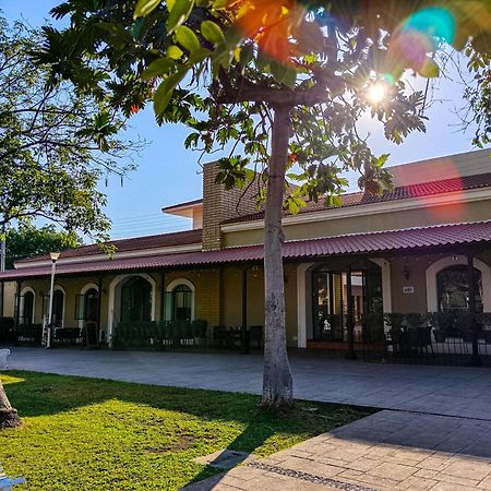 Concierge Plaza La Villa Colima Exterior photo