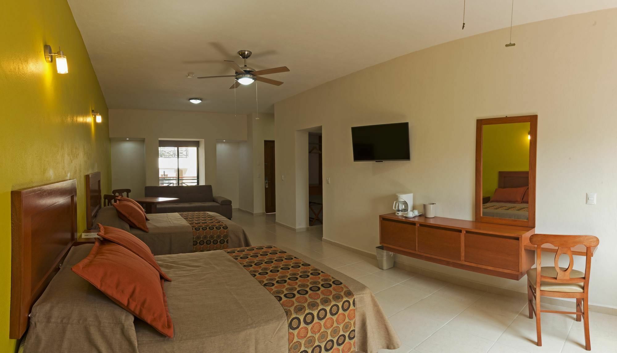 Concierge Plaza La Villa Colima Exterior photo