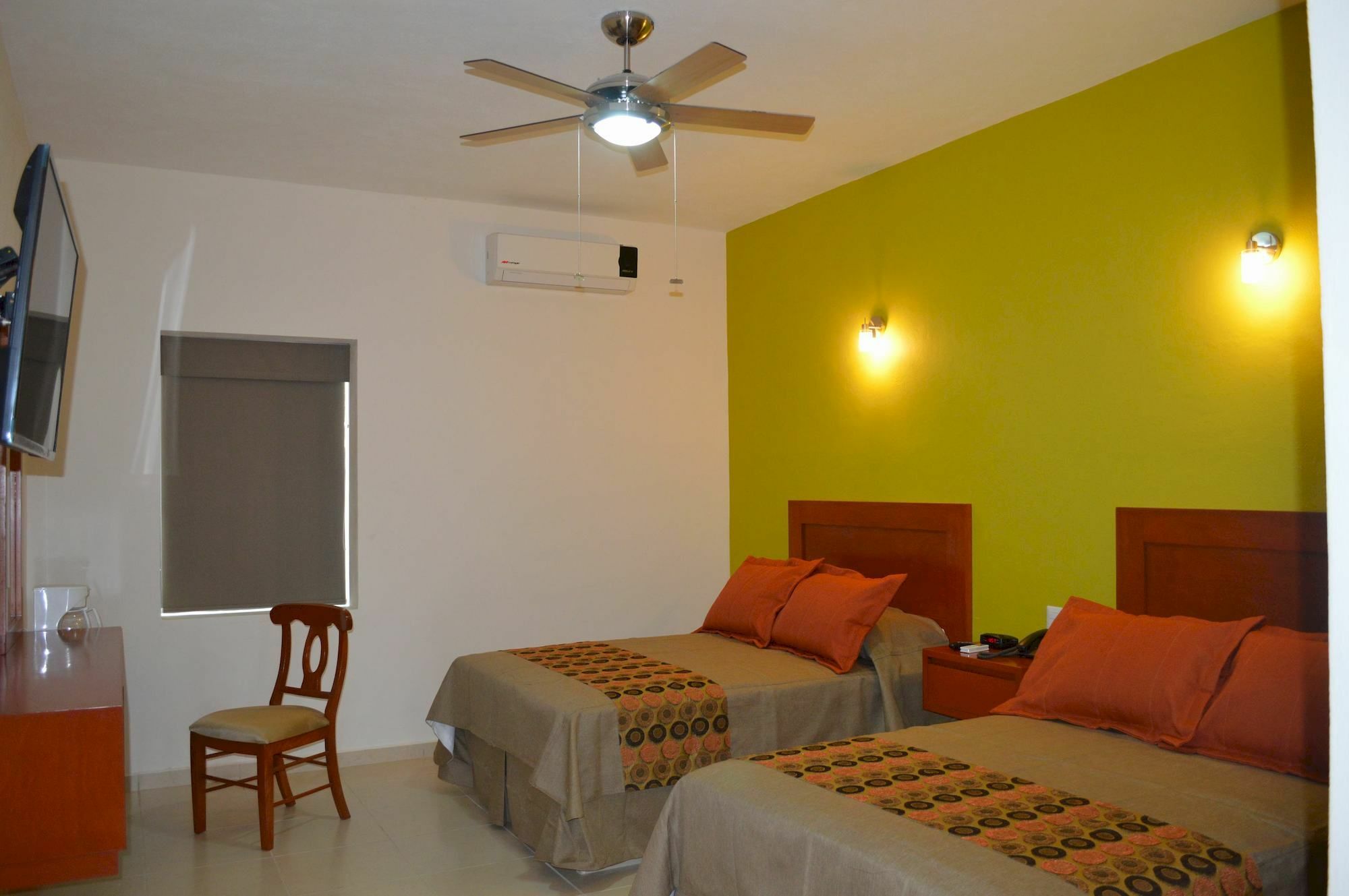 Concierge Plaza La Villa Colima Exterior photo